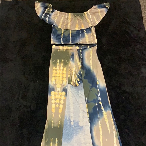 2 piece Crop top with short/skirt set - Picture 1 of 4